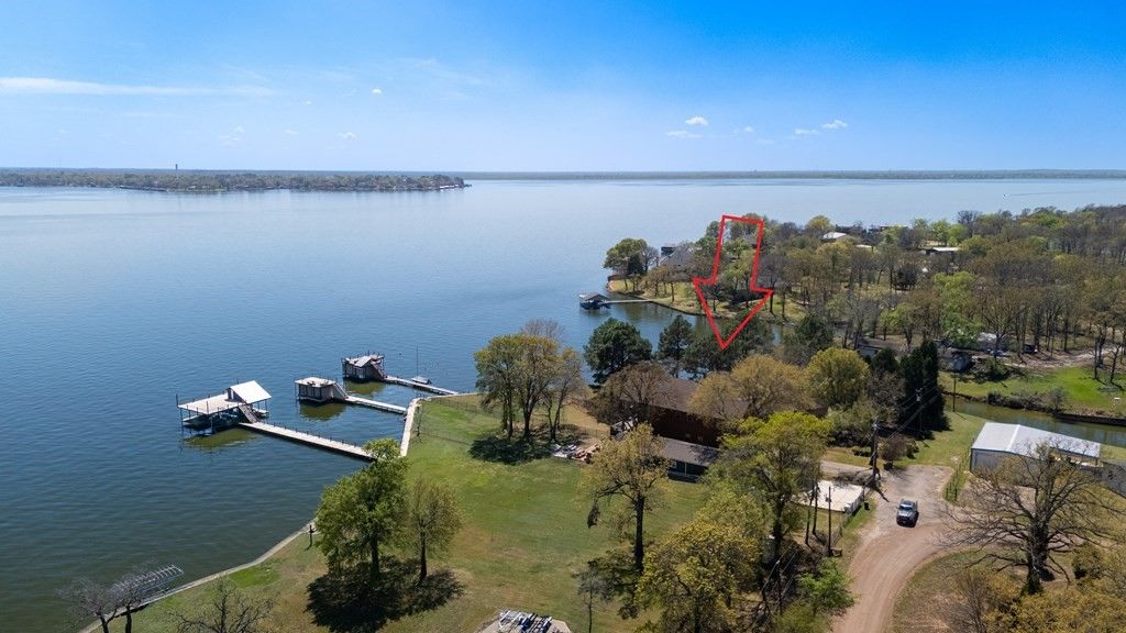 229 Esquire Estates Road, Mabank, TX 75156