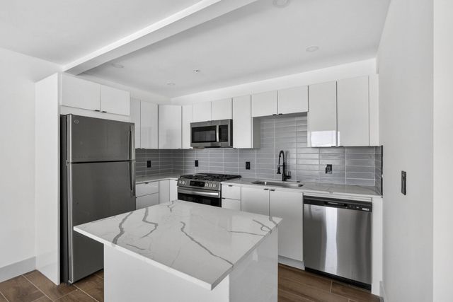 2032 N Dixie Highway 10, West Palm Beach, FL 33407