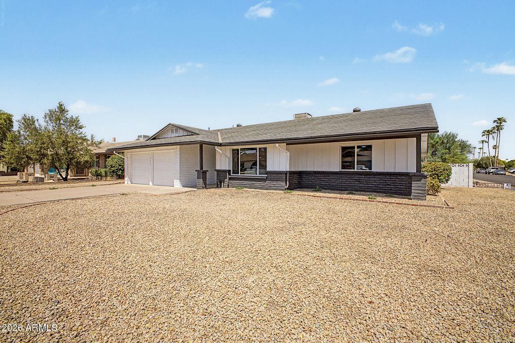 5343 S HAZELTON Lane, Tempe, AZ 85283 — photo 2