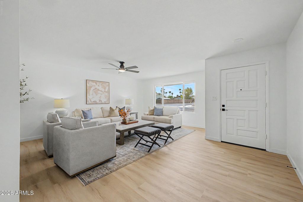 5343 S HAZELTON Lane, Tempe, AZ 85283 — photo 4