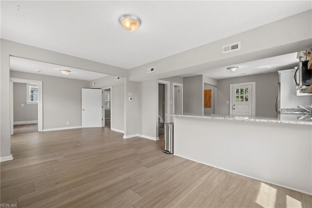 3420 Sewells Point RD, Norfolk, VA 23513