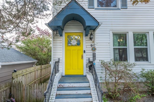 9 Orchard St, Clifton City, NJ 07013
