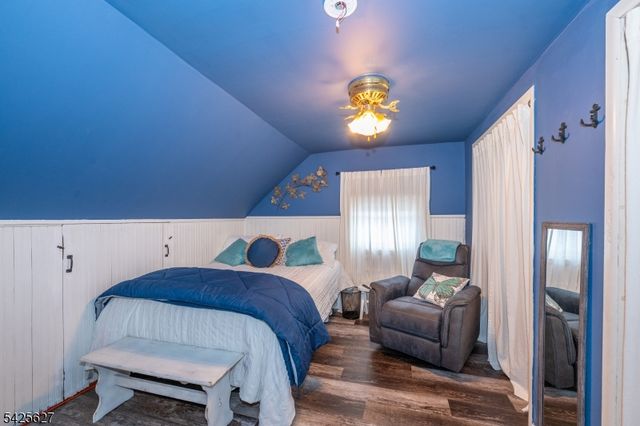 9 Orchard St, Clifton City, NJ 07013