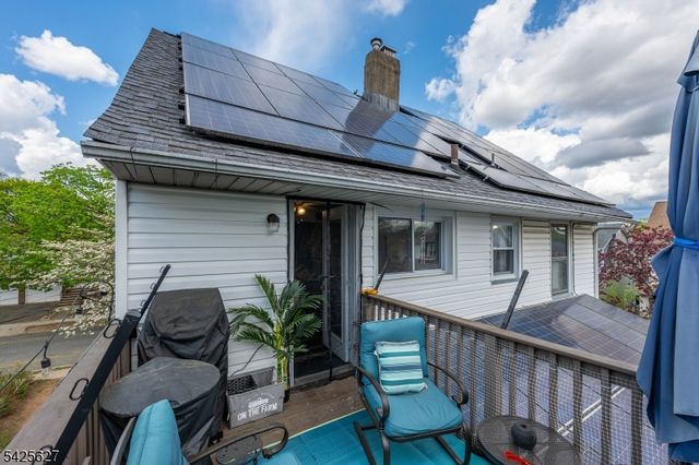 9 Orchard St, Clifton City, NJ 07013