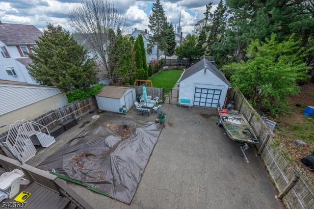 9 Orchard St, Clifton City, NJ 07013