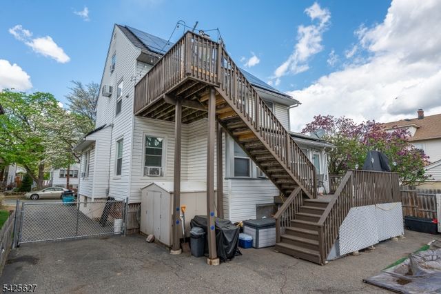 9 Orchard St, Clifton City, NJ 07013