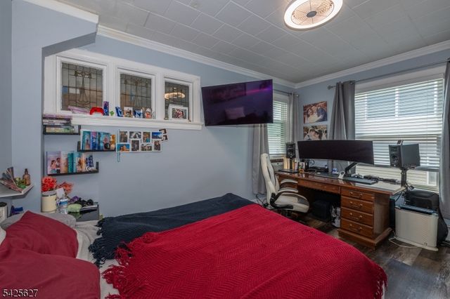 9 Orchard St, Clifton City, NJ 07013