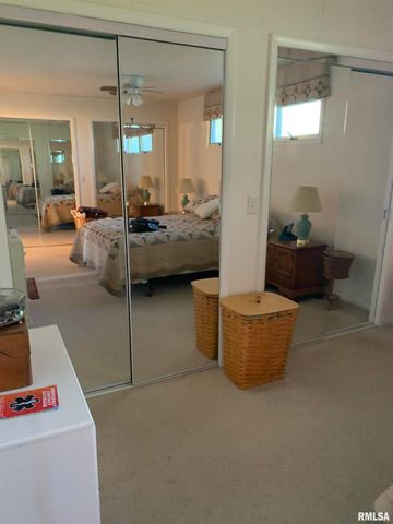 14 NE HILLCREST Drive, Bushnell, IL 61422