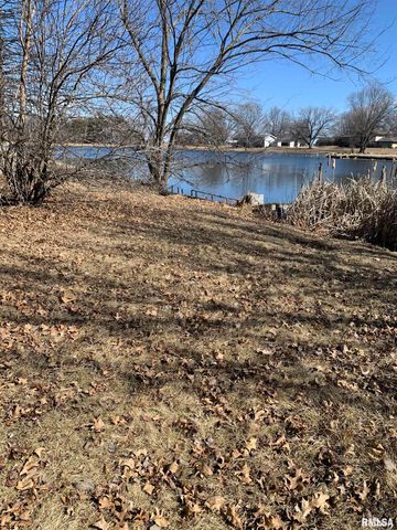 14 NE HILLCREST Drive, Bushnell, IL 61422