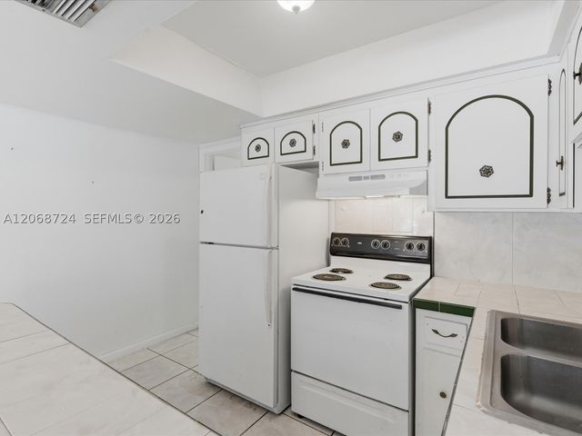 4815 SW 65th Way, Davie, FL 33314