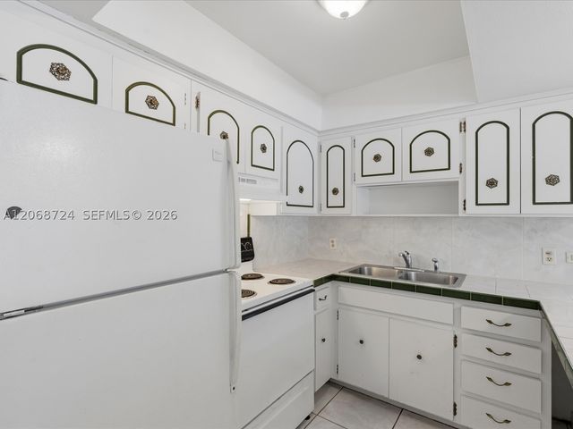 4815 SW 65th Way, Davie, FL 33314