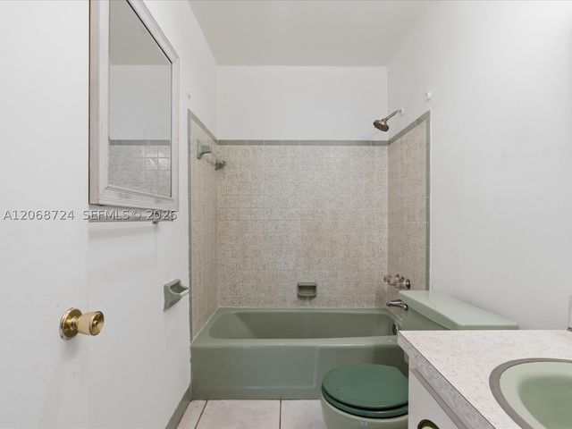 4815 SW 65th Way, Davie, FL 33314