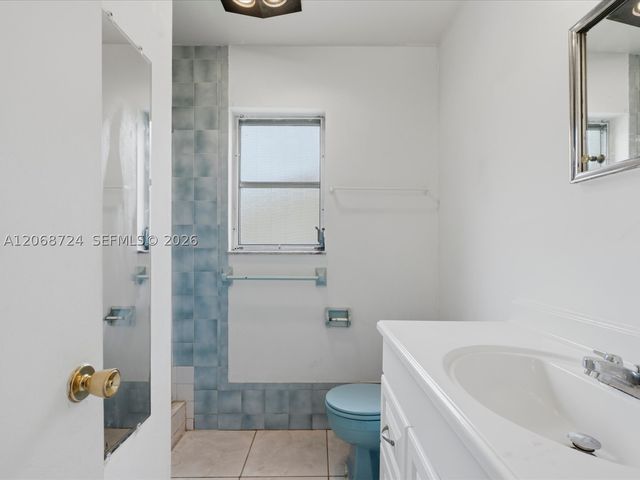 4815 SW 65th Way, Davie, FL 33314