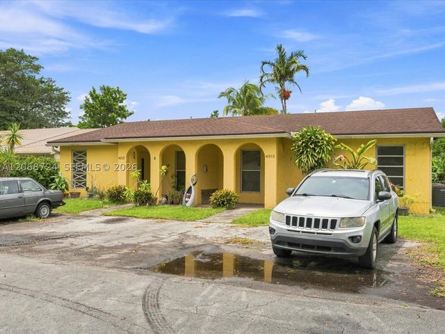 4815 SW 65th Way, Davie, FL 33314