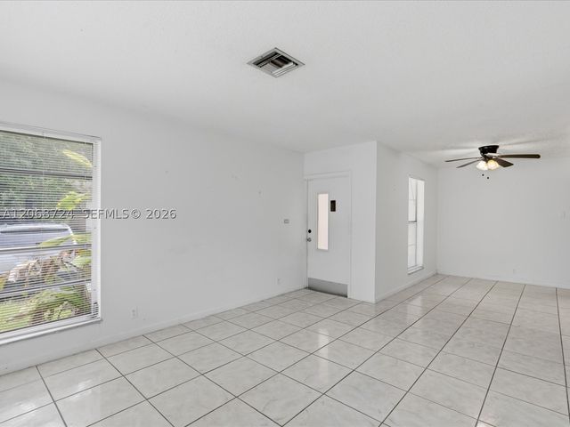 4815 SW 65th Way, Davie, FL 33314