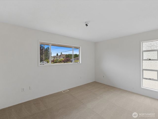 3303 Wave Drive, Everett, WA 98203