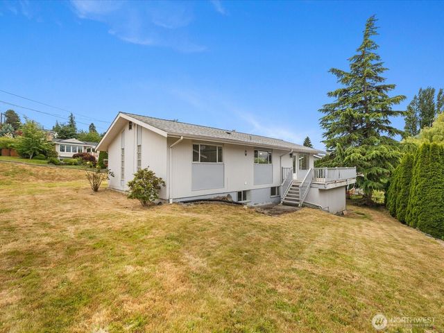 3303 Wave Drive, Everett, WA 98203