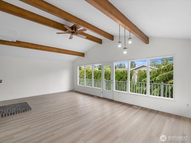 3303 Wave Drive, Everett, WA 98203
