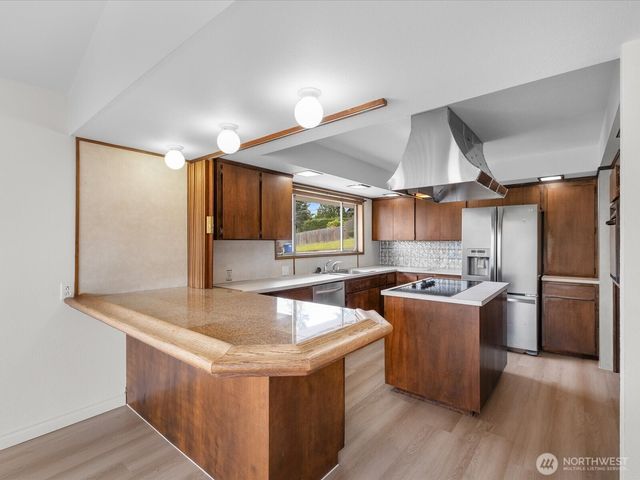 3303 Wave Drive, Everett, WA 98203