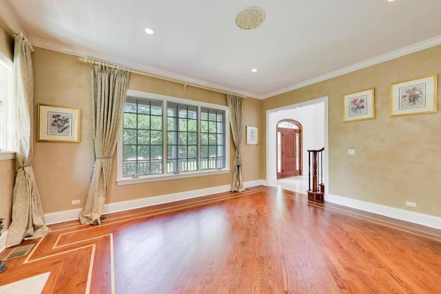 73 Locust Road, Winnetka, IL 60093