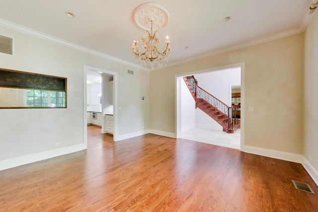 73 Locust Road, Winnetka, IL 60093