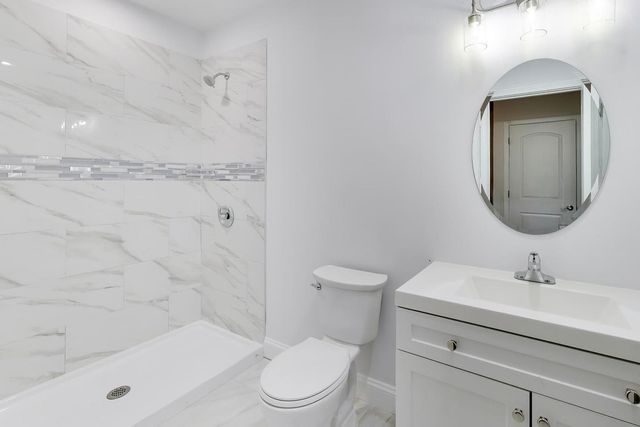 73 Locust Road, Winnetka, IL 60093