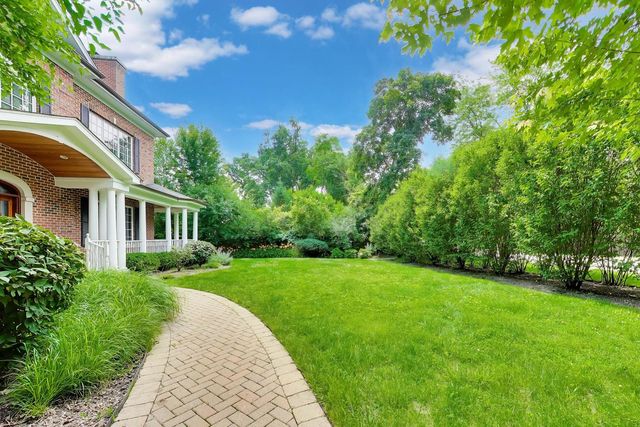 73 Locust Road, Winnetka, IL 60093