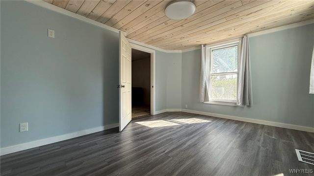 225 Clinton Street, Lockport City, NY 14094