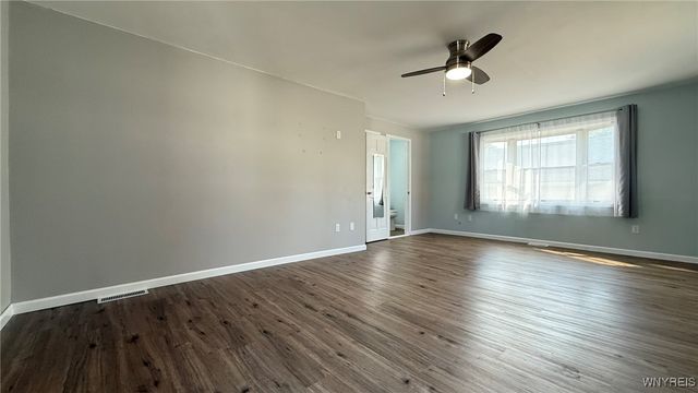 225 Clinton Street, Lockport City, NY 14094