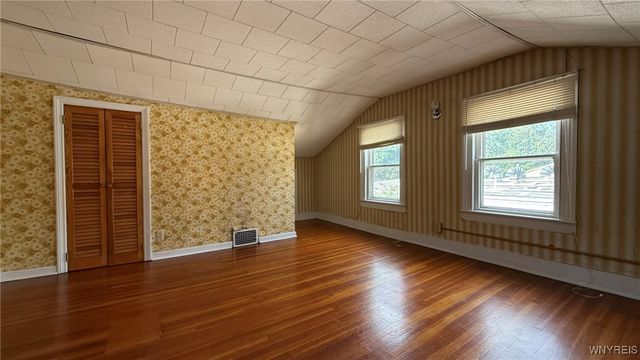 225 Clinton Street, Lockport City, NY 14094