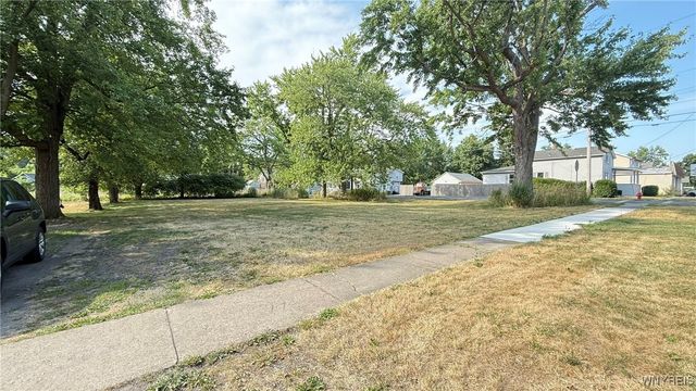 225 Clinton Street, Lockport City, NY 14094