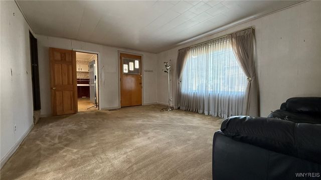 225 Clinton Street, Lockport City, NY 14094