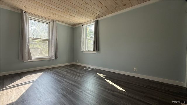 225 Clinton Street, Lockport City, NY 14094