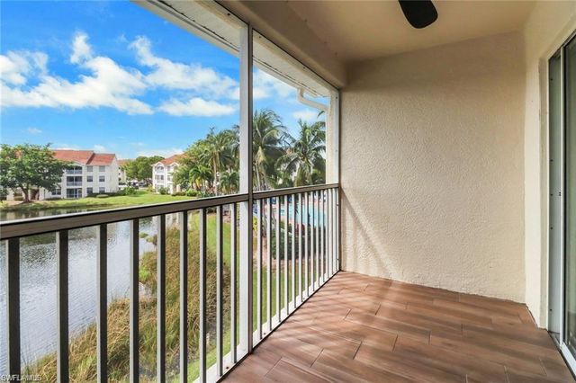 4720 Saint Croix LN # 135, Naples, FL 34109