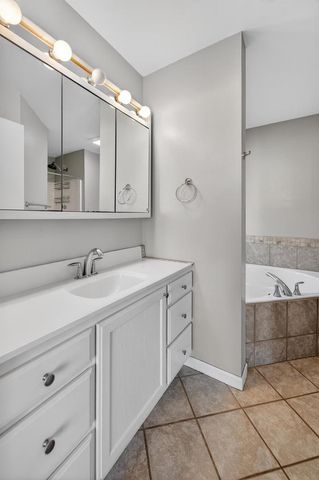 680 Stonehaven Drive, Sun Prairie, WI 53590