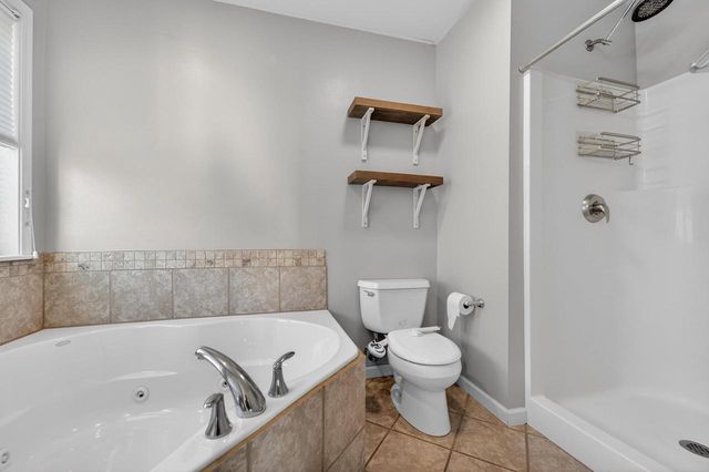 680 Stonehaven Drive, Sun Prairie, WI 53590