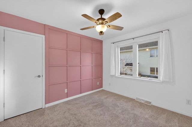 680 Stonehaven Drive, Sun Prairie, WI 53590