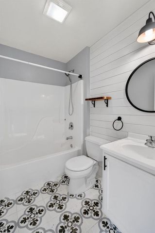 680 Stonehaven Drive, Sun Prairie, WI 53590