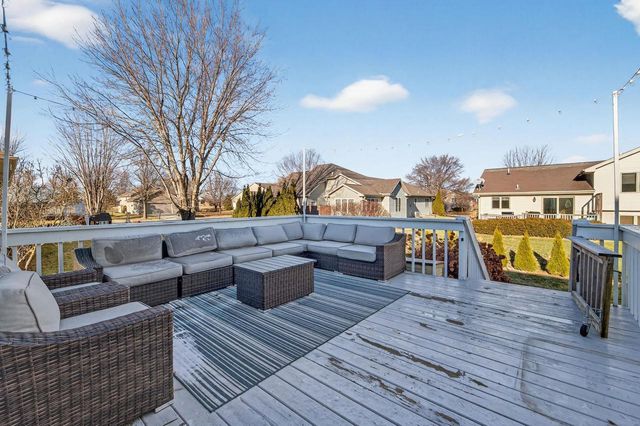 680 Stonehaven Drive, Sun Prairie, WI 53590