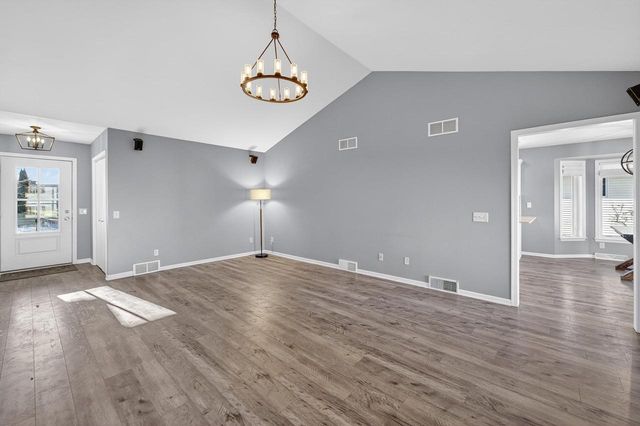 680 Stonehaven Drive, Sun Prairie, WI 53590