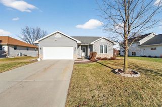 680 Stonehaven Drive, Sun Prairie, WI 53590