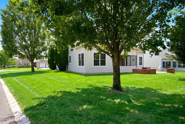 107 Cypress Point Lane, Jackson, NJ 08527