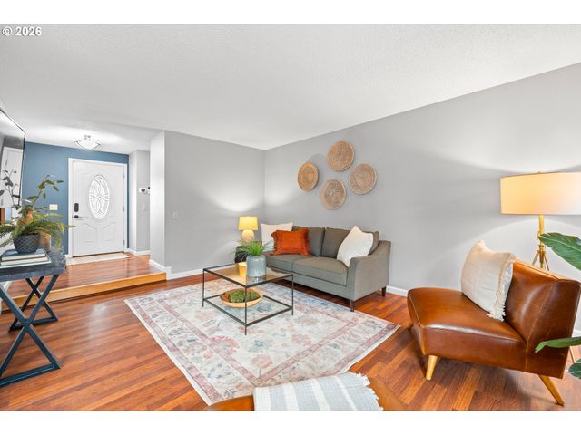 493 S EMERALD Loop, Cornelius, OR 97113