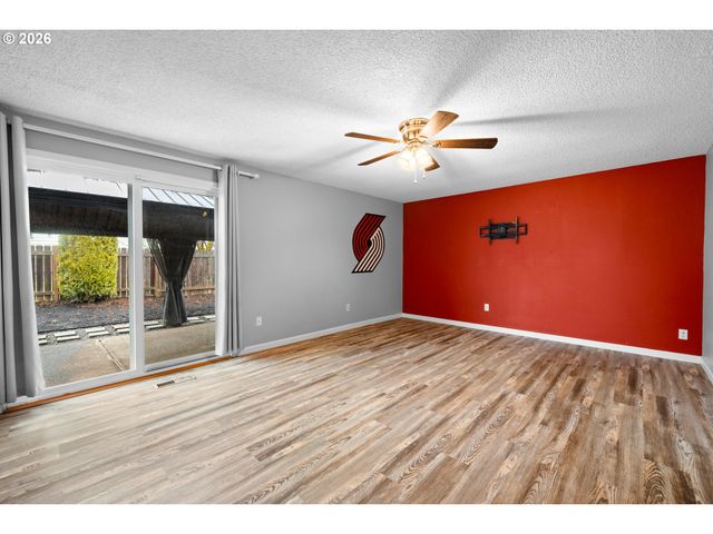 493 S EMERALD Loop, Cornelius, OR 97113