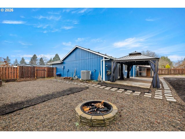 493 S EMERALD Loop, Cornelius, OR 97113