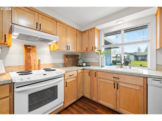 493 S EMERALD Loop, Cornelius, OR 97113