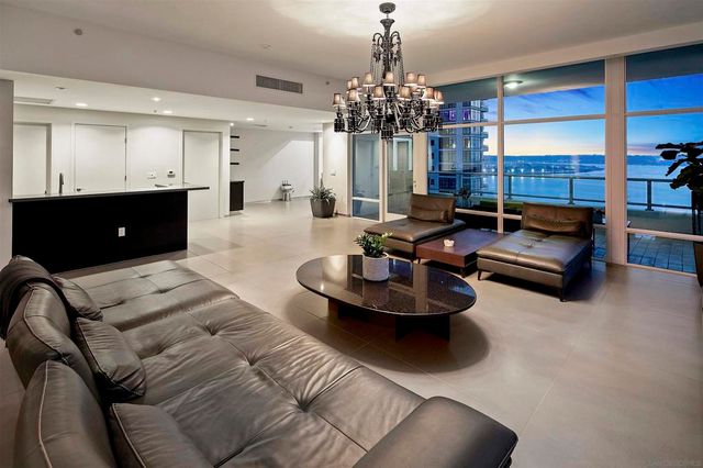 1262 Kettner 2801, San Diego, CA 92101