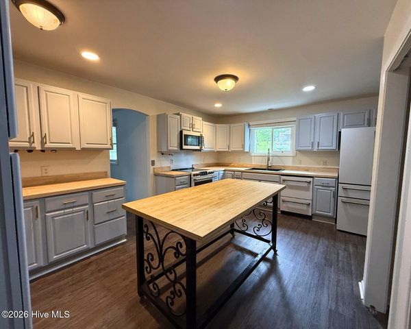 140 One Down Street, Southern Pines, NC 28387
