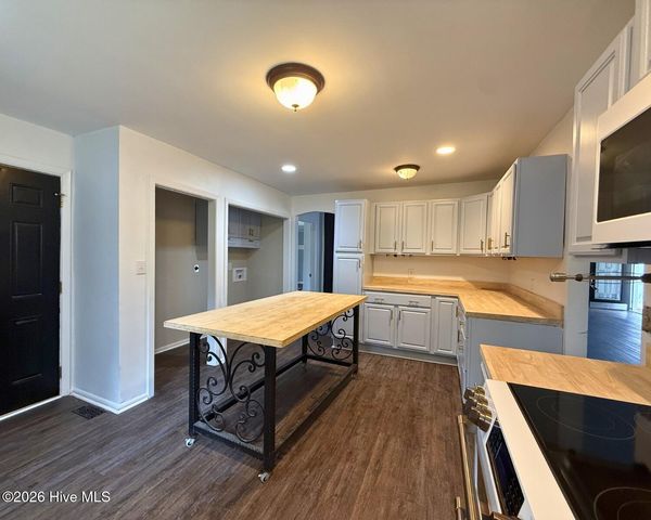 140 One Down Street, Southern Pines, NC 28387