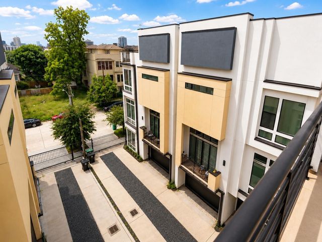 3511 Hutchins Street, Houston, TX 77004
